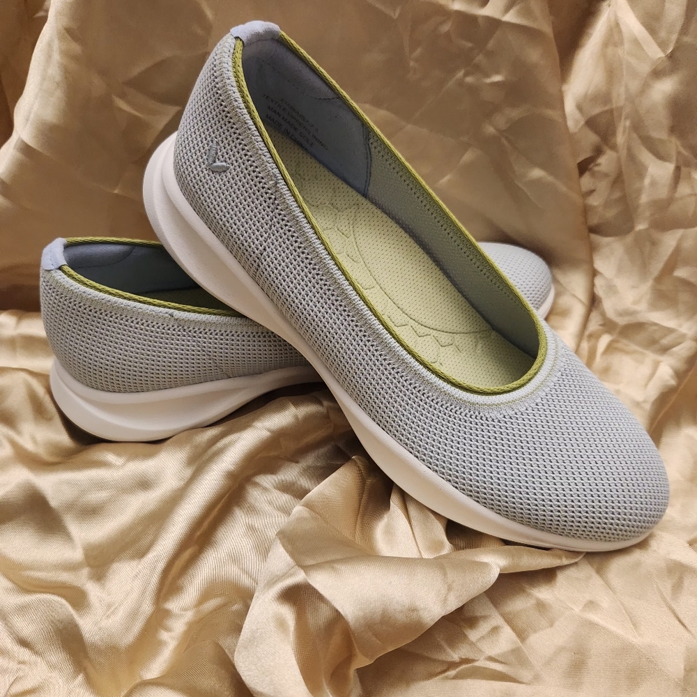 VIVAIA Green and Blue Sneakers with Knit Upper - Picture 8 of 16